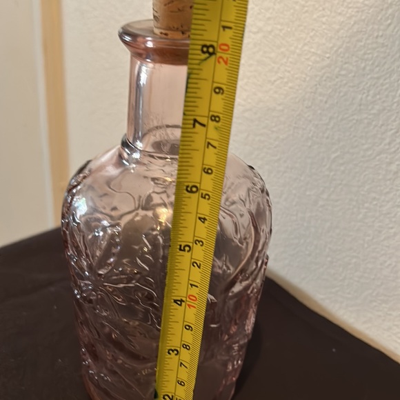 Vintage, Libbey, Pink Floral embossed Decanter. 8” H - Picture 10 of 12